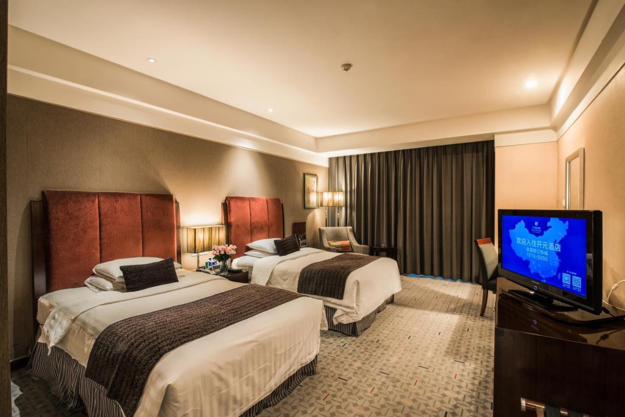 Ruiwan New Century Hotel Тиендзин Екстериор снимка