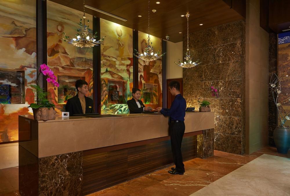 Ruiwan New Century Hotel Тиендзин Екстериор снимка